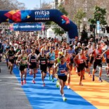 La 26a Mitja Marató Internacional de Terrassa bat rècords de participació i internacionalitat